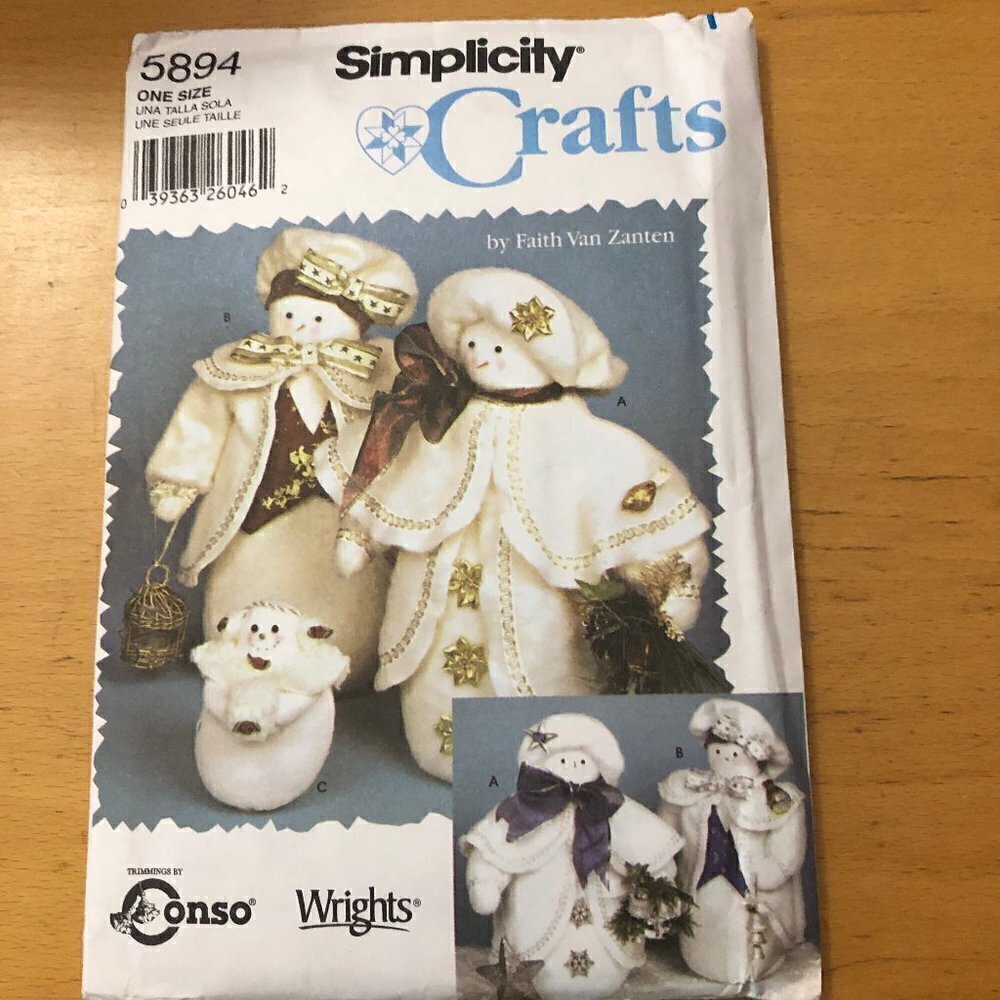 🛒 $6 - Sewing Craft Pattern - Christmas Snowmen Decorator Simplicity 5894